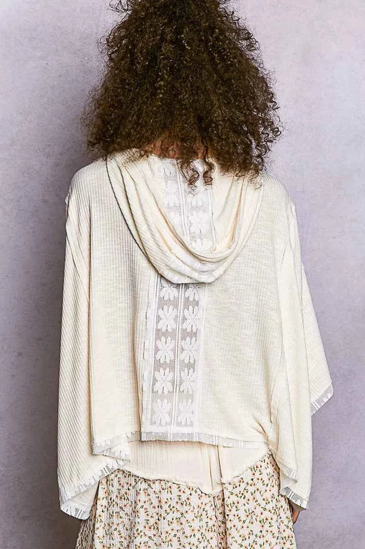 Short Sleeve Hoodie Top with Lace Detail 1afcbebe-5ec0-430e-8950-23c290ecafb0-Max-Origin