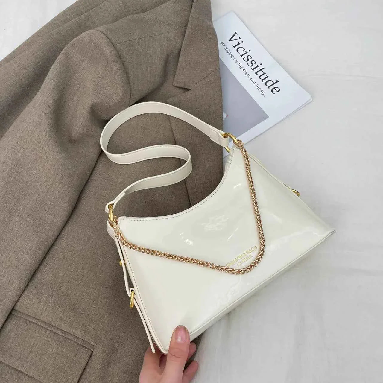 Leather Chain-Strap Shoulder Bag White onesize 1b9dfd3bbd4b480495b61b9caf8ae2c5-Max-Origin