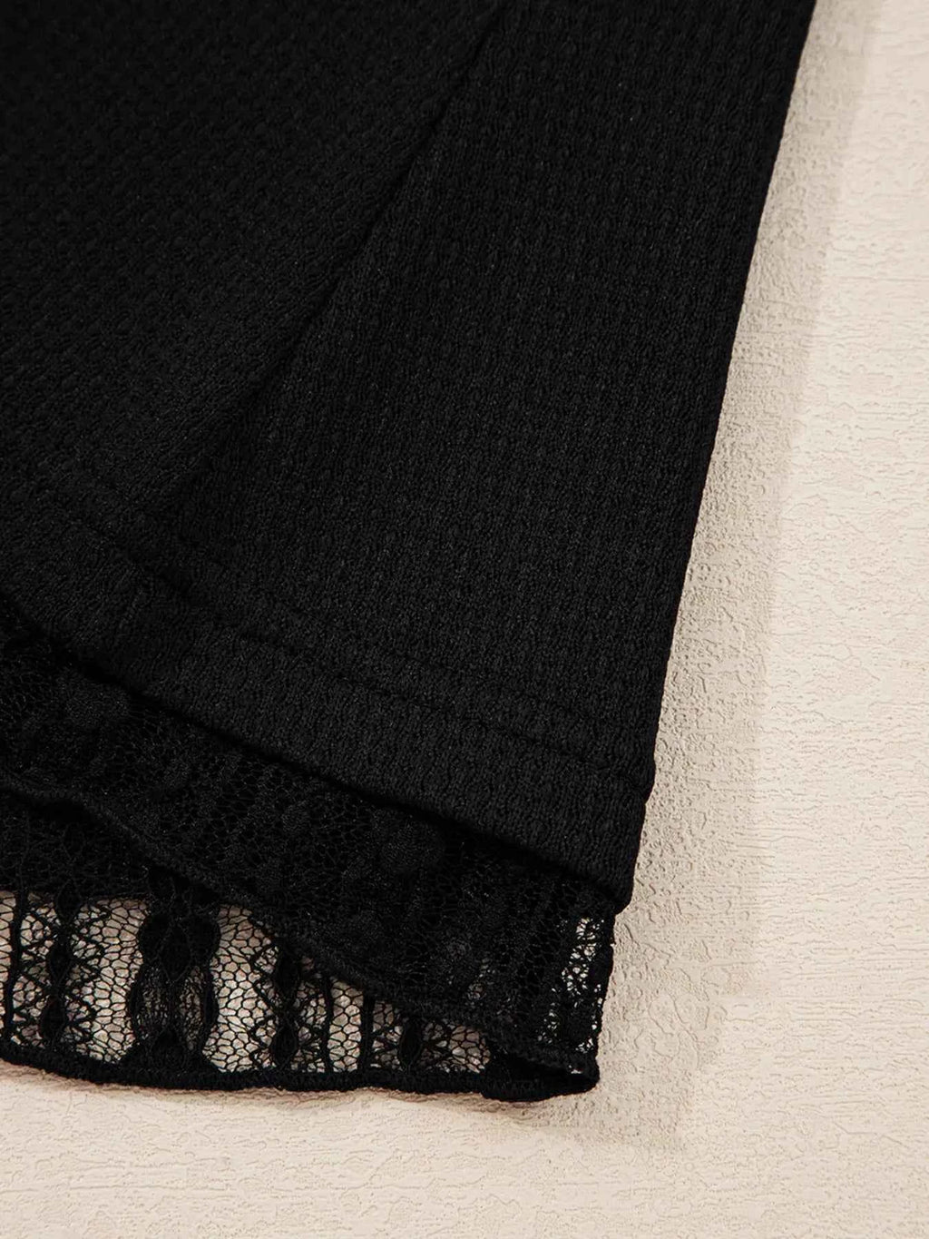 Lace Patchwork Flounce Sleeve Slim Fit Top 1bbf33026660429c90bfe6b7e6375acd-Max-Origin