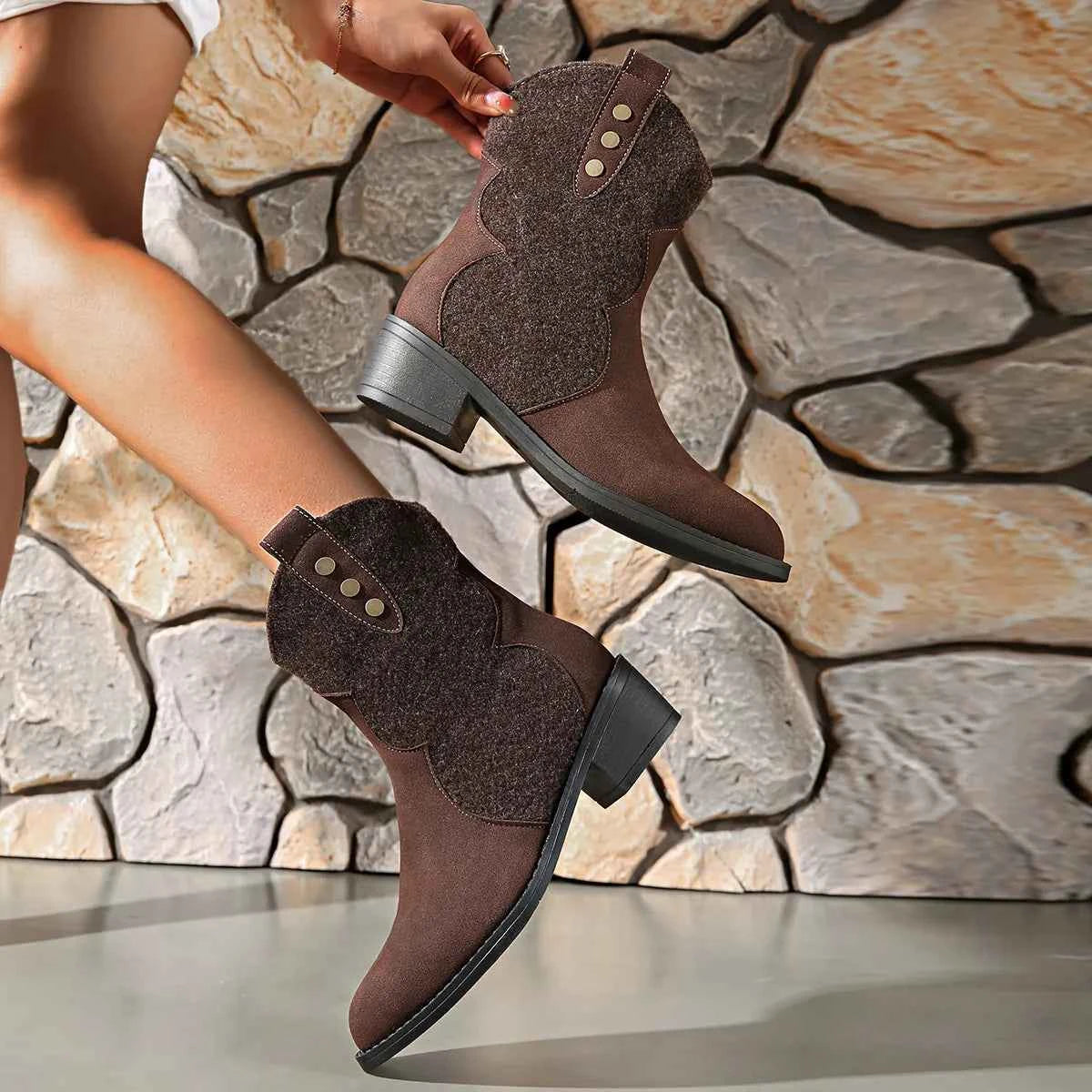 Round Toe Block Heels Boots 1bdb4d691e9245a2b751eb0c8b4388d2-Max-Origin