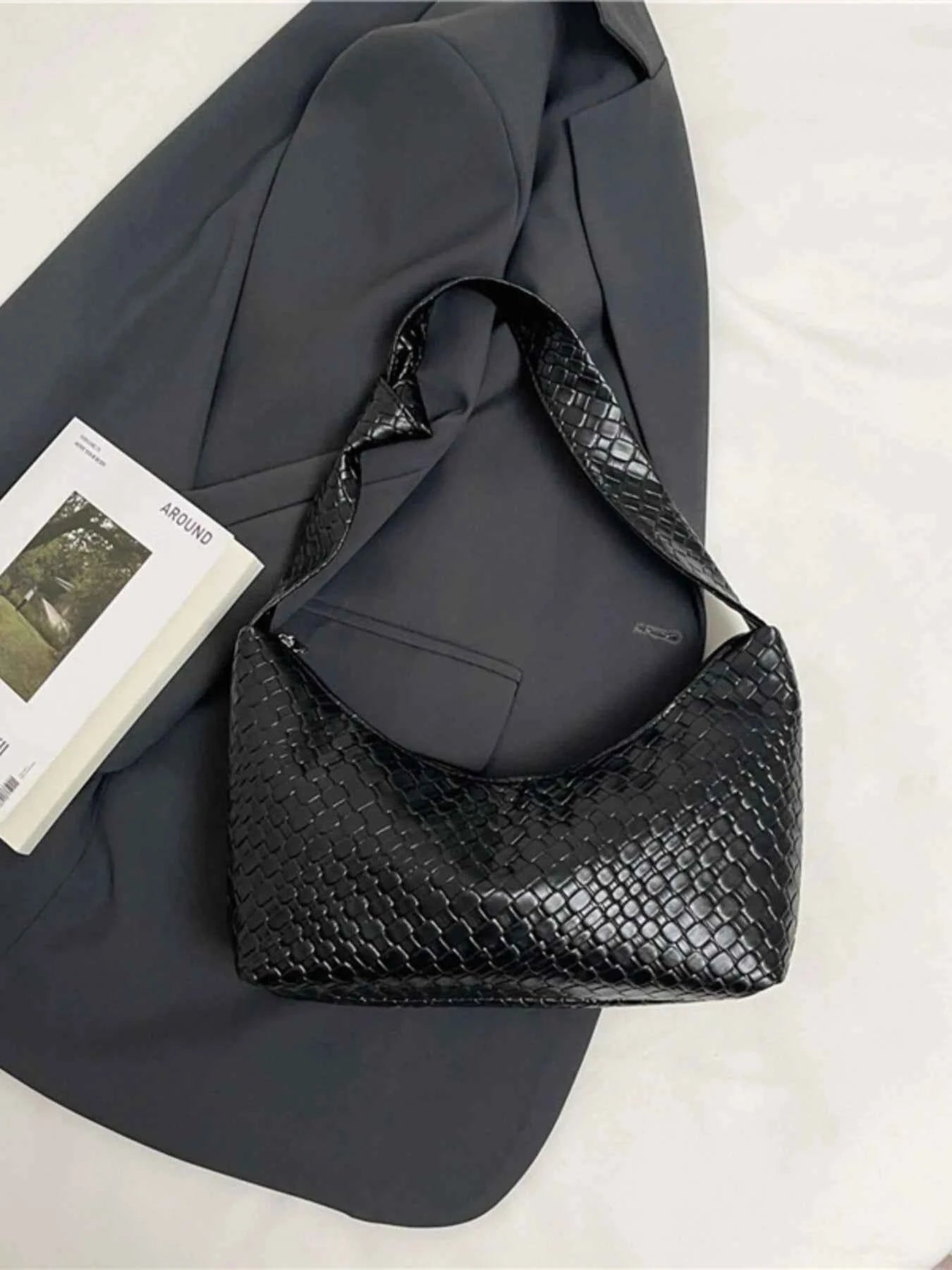 PU Leather Shoulder Bag 1be71a1b-1013-4219-a330-374138fe9d89-Max-Origin