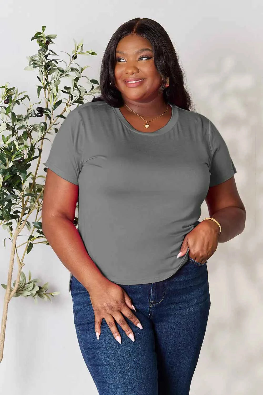 Basic Bae Full Size Round Neck Short Sleeve T-Shirt 1c135e2704bd4c0f92fd96dcd1bc0fc5-Max