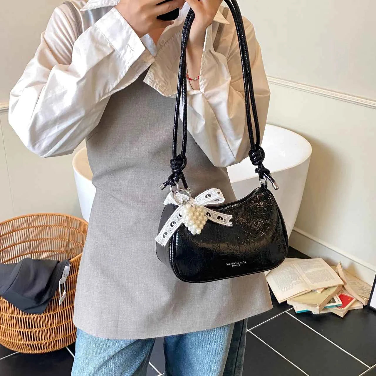 Knotted Strap Shoulder Bag Black onesize 1c4e7b9aa3c942c89c6a5a2831b6bbdf-Max-Origin