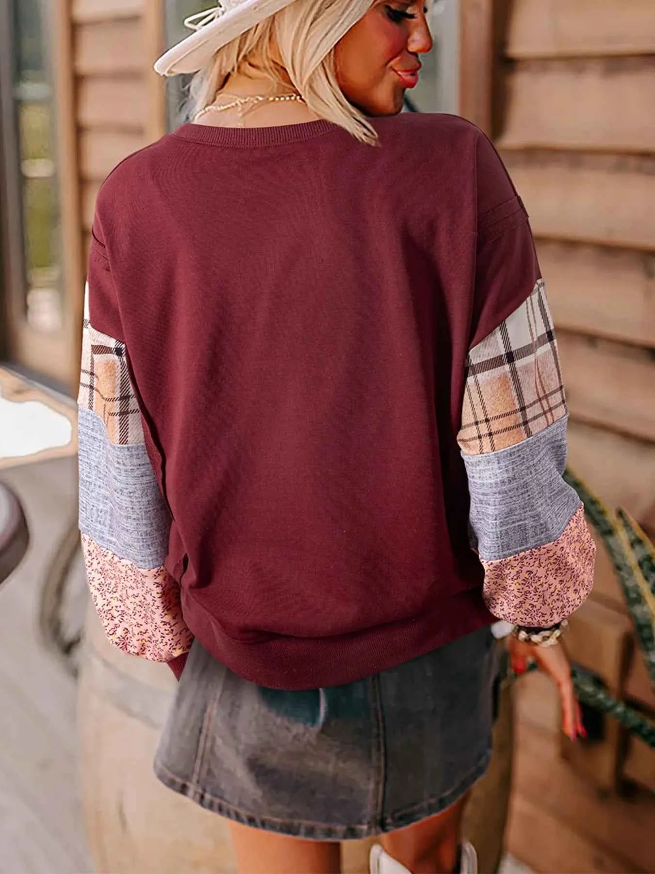 Multi-Pattern Long Sleeve Sweatshirt 1c700a06-f0db-49fd-93bb-1f33bd580cae-Max-Origin