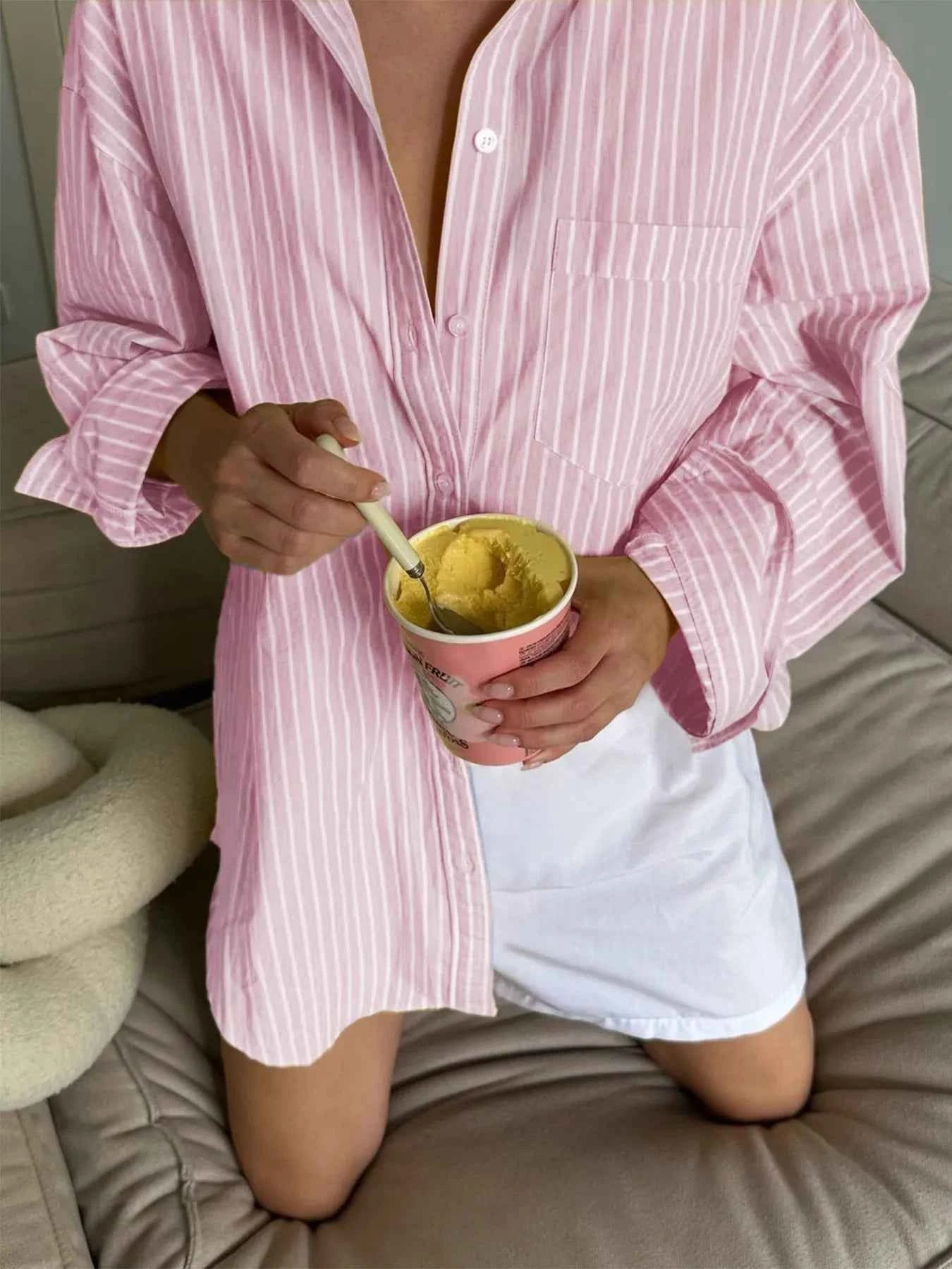 Oversized Striped Button-Down Shirt 1c99d56c-ad29-4e6f-8eb9-e3c44088ac51-Max-Origin