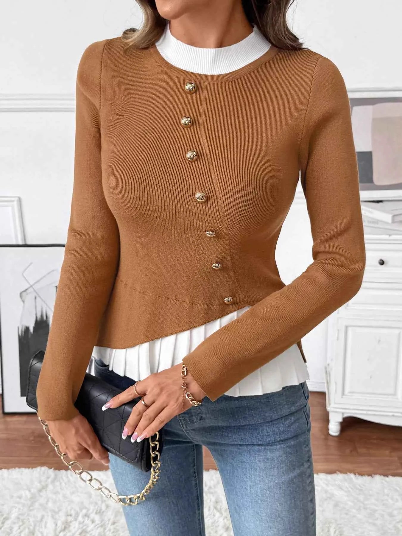 Decor Button Contrast Hem Knit Top