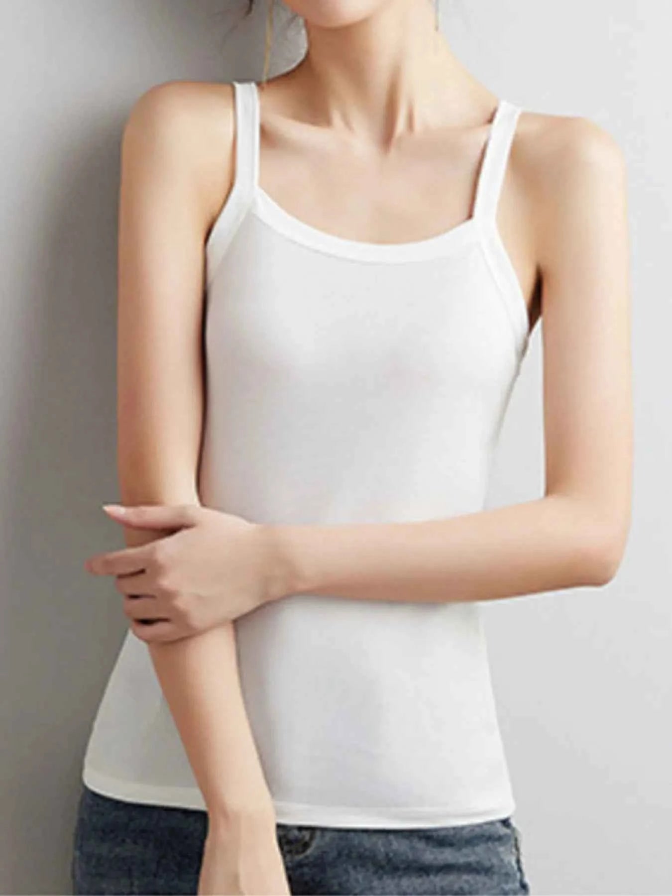Plus Size Scoop Neck Tank Top 1d6c7172-e6cd-41a5-8a8f-34d3c0b38020-Max-Origin