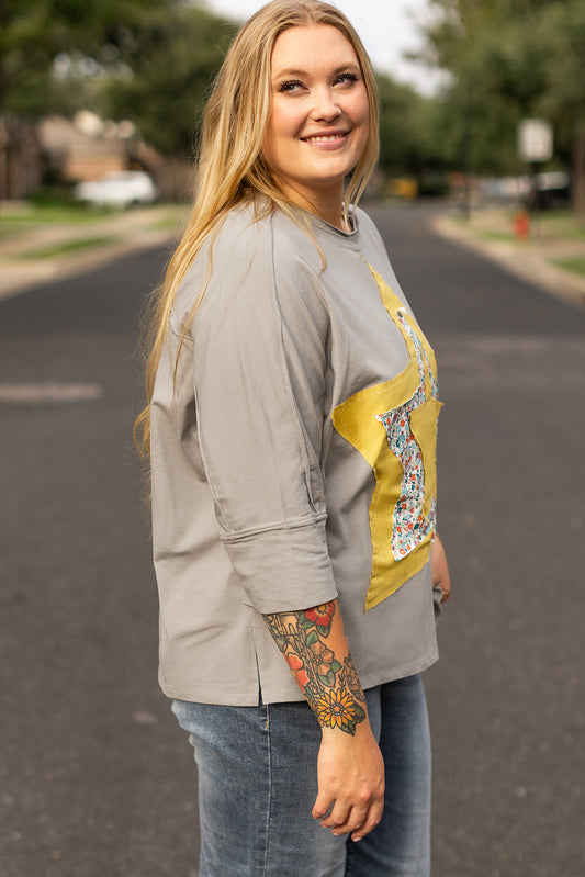 Medium Grey Floral Star Patched 3/4 Sleeve Plus Size Top 1d94870574be76e1