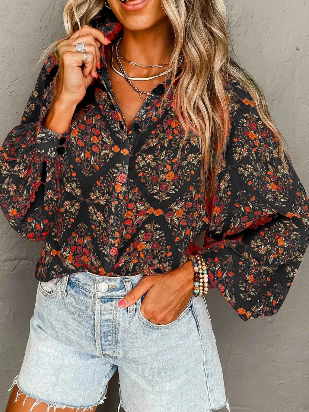 Floral Print Lantern Sleeve Loose Shirt Black 1daeae6e-4e02-4364-b821-2abfe2bb5b37-Max-Origin