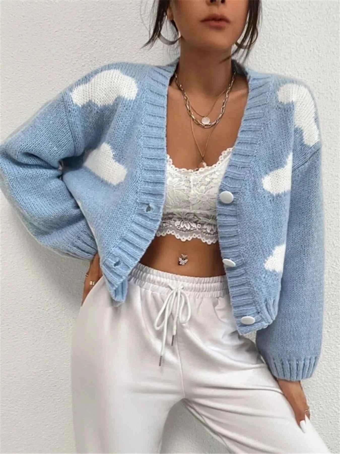 Contrast Cloud Pattern Cropped Button-Up Cardigan 1e0b80addd9d474389afa2aee9d3d978-Max-Origin