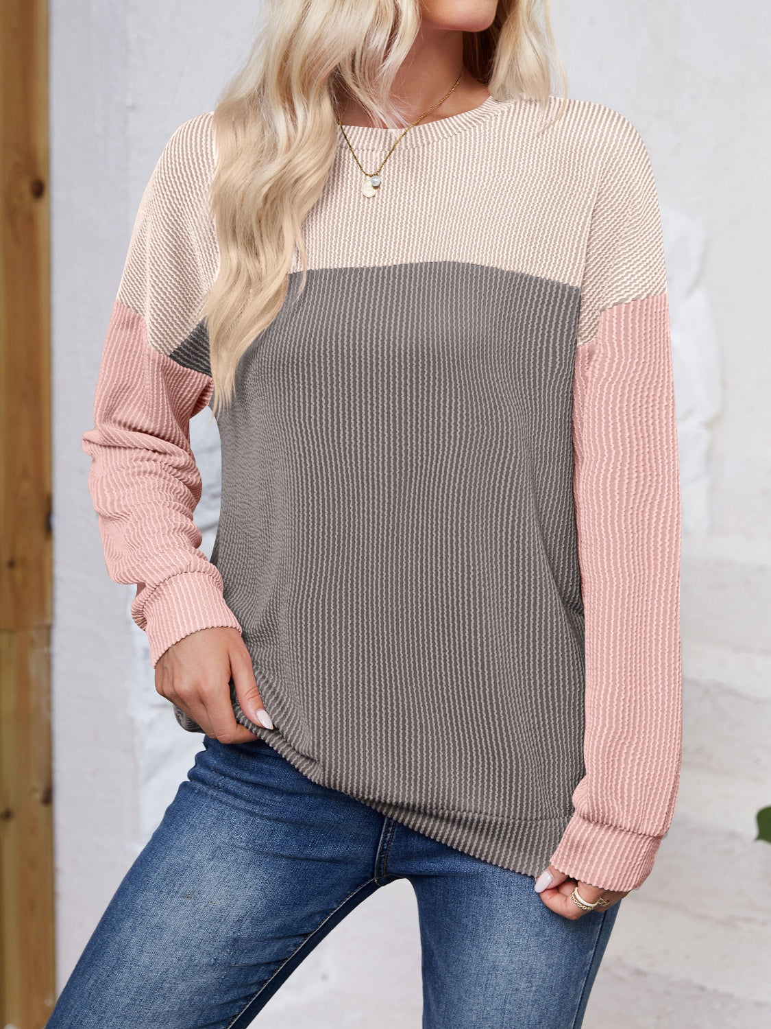 Lovelet Color Block Round Neck Long Sleeve Sweatshirt