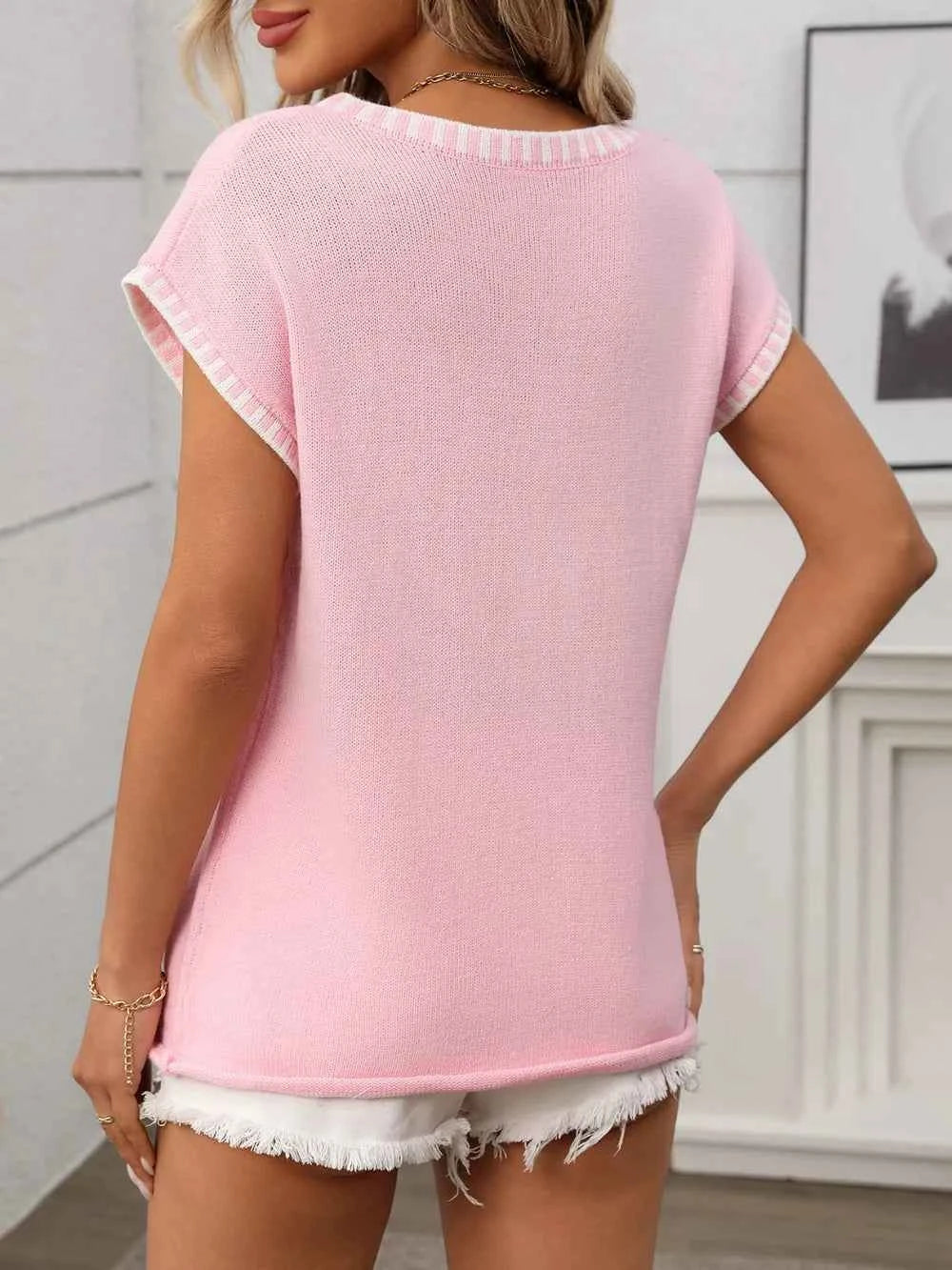 Contrast Trim V-Neck Short Sleeve Knit Top 1f71e396-de3a-48f6-aedd-3df627a5026d-Max
