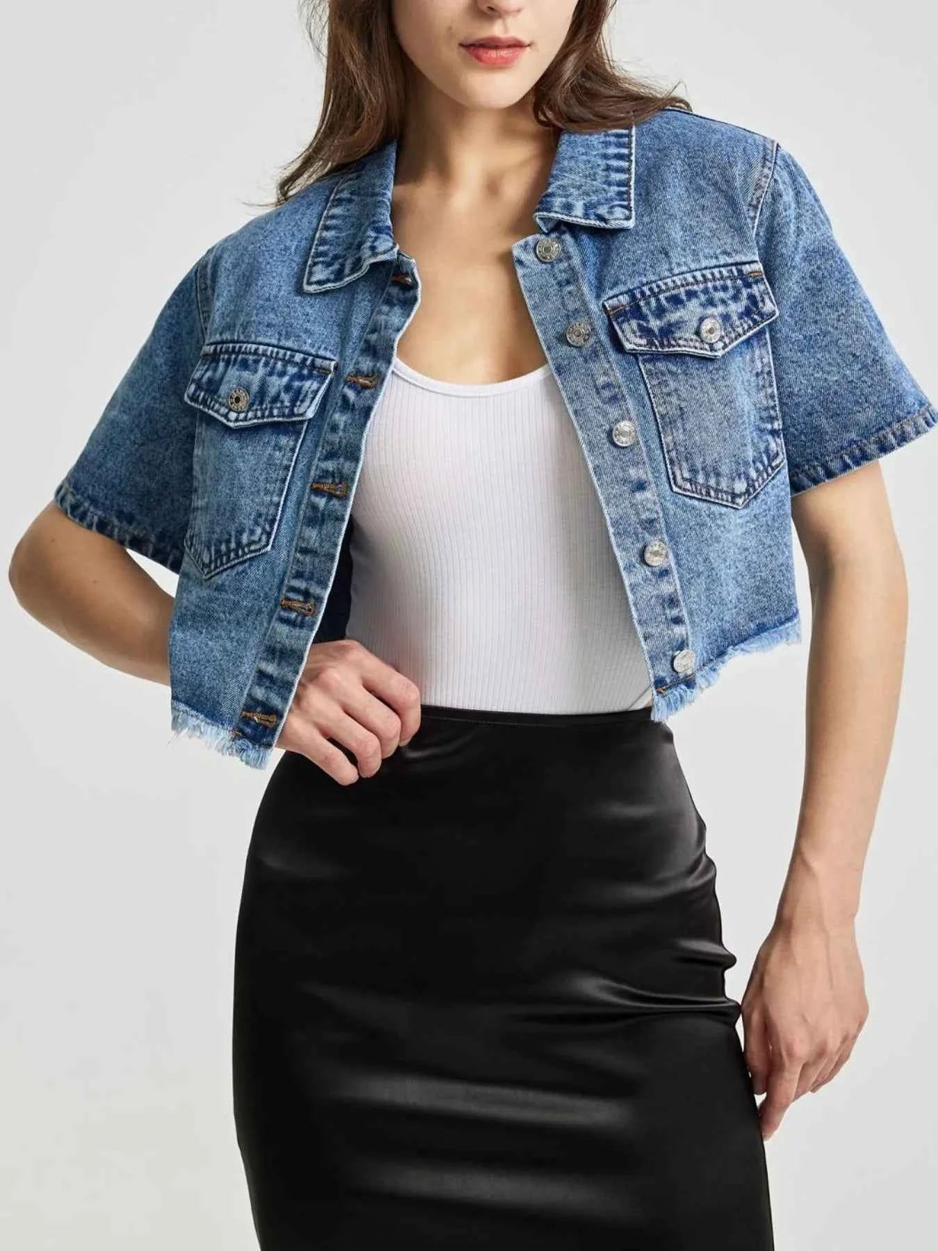 Cropped Short Sleeve Denim Jacket with Frayed Hem 1f99d4f9-88dc-4fd4-b8f3-9934d4df4eb1-Max-Origin