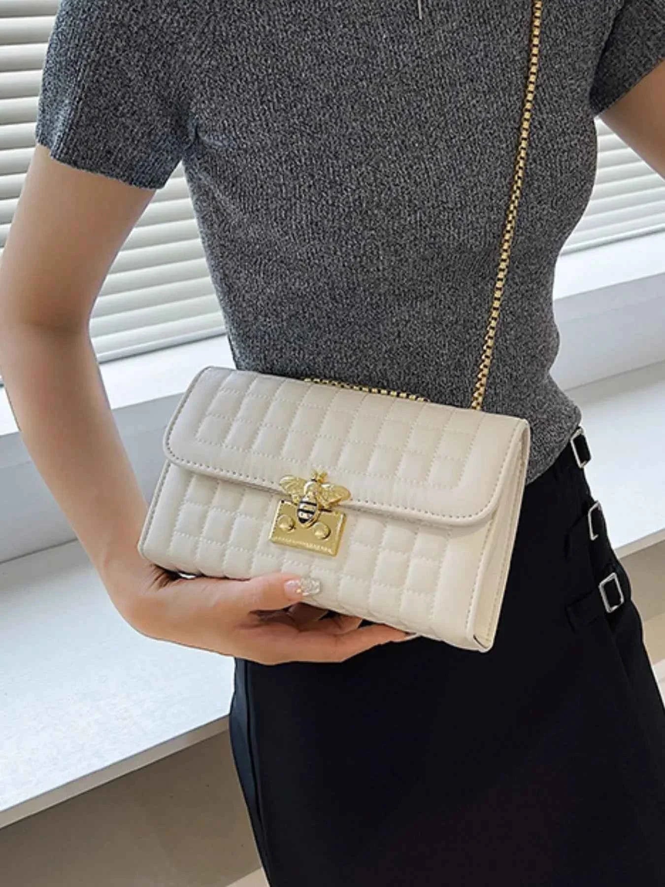 Quilted Chain Shoulder Bag Beige White One Size 1fa83d46-5531-4c37-9a82-6985e74ef513-Max-Origin