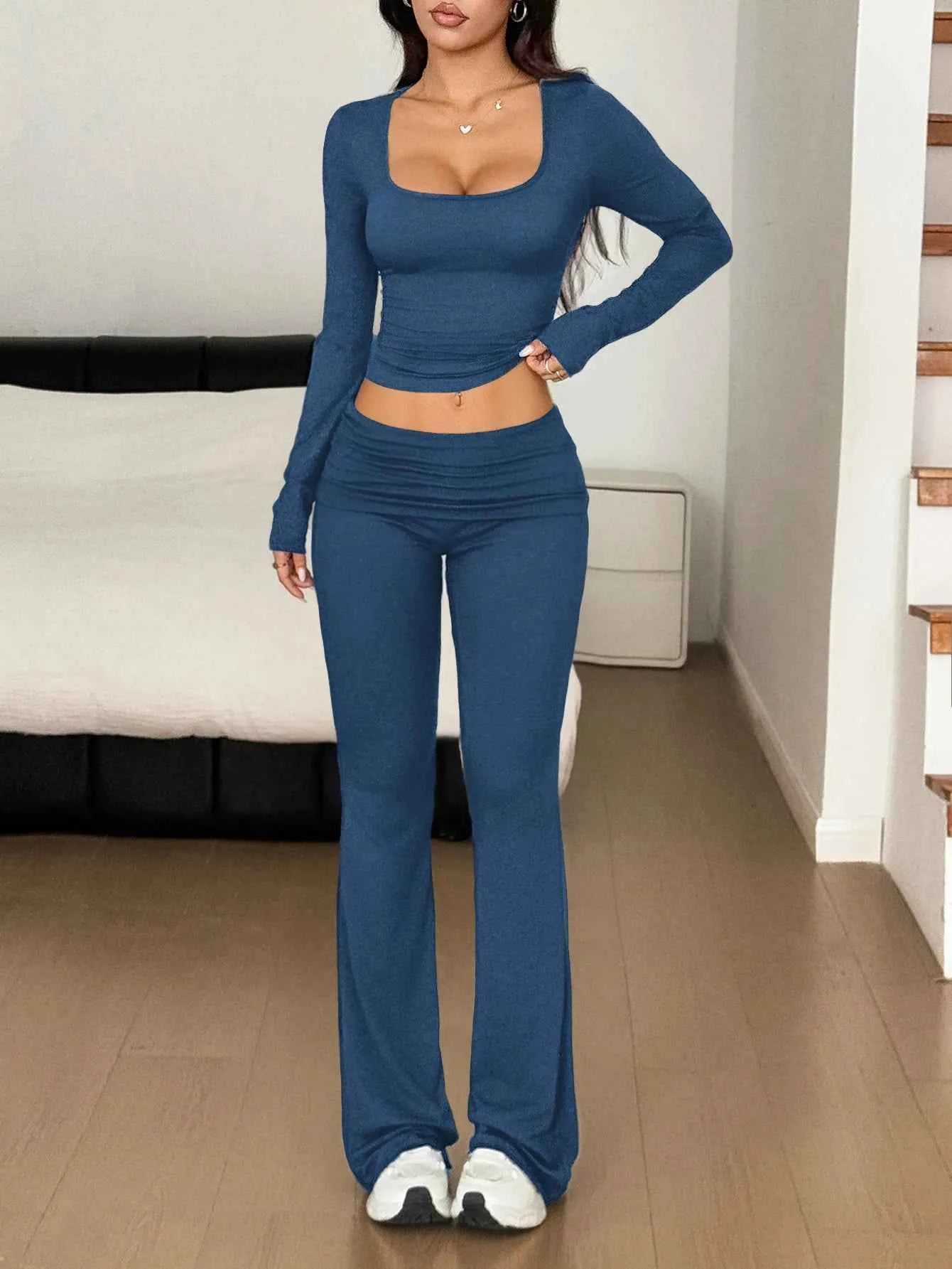 Long Sleeve Crop Top and Bootcut Pants Set 1fe017fa-6aa7-4f37-a47c-0fbd9c8d9414-Max-Origin