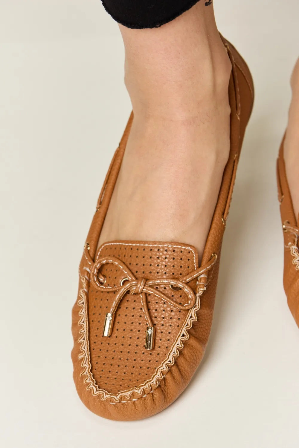 Forever Link Bow Decor Flat Loafers 2016846f-f2ff-4934-a249-7eda4a32ca76-Max