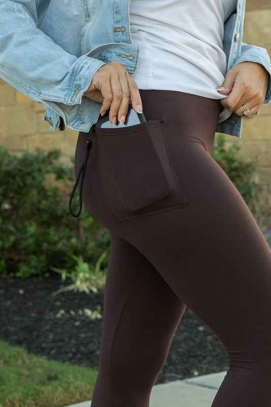 The Brady FULL LENGTH Brown Solid Leggings R3 20323958_8d379f33-9e5c-4437-af9a-6d7a285c043e