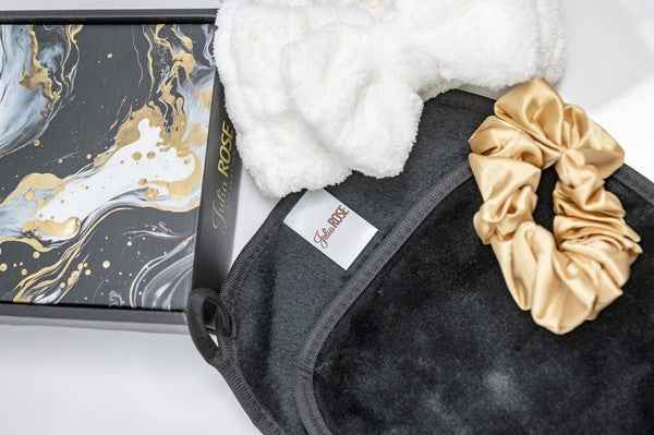 Wash The Day Away Gift Set 20460950_96d521e8-bedd-4251-91a3-f6dc7f1b34a9