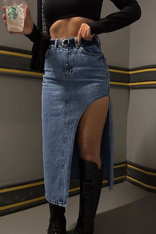 Thigh slit denim skirt Blue 20765673_a57ac821-5d90-46eb-a71f-cb158646ff9b