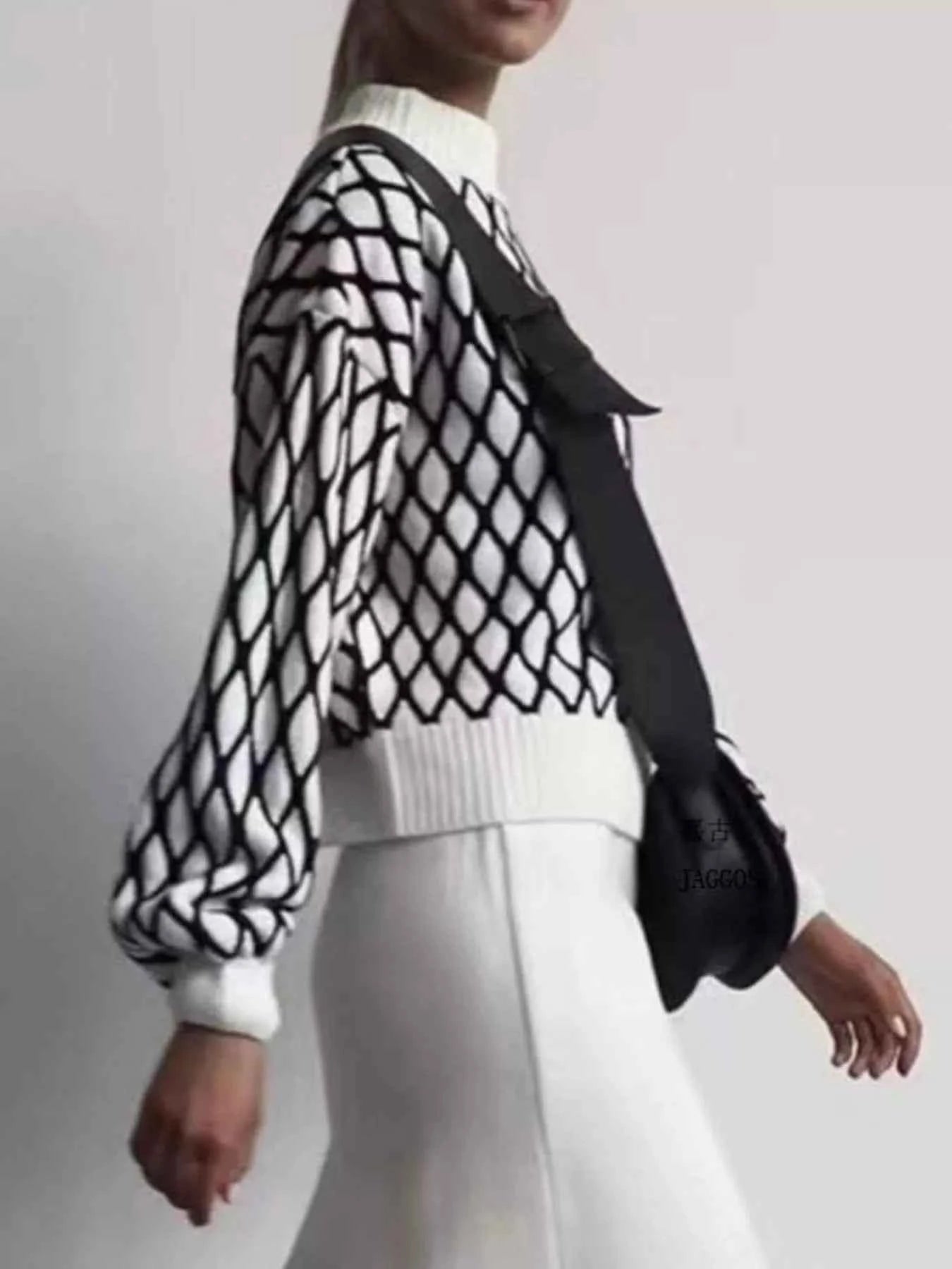 Geometric Pattern Turtleneck Sweater 20fb24a3-43ed-4400-98bc-4e06a2d6cf7a-Max-Origin