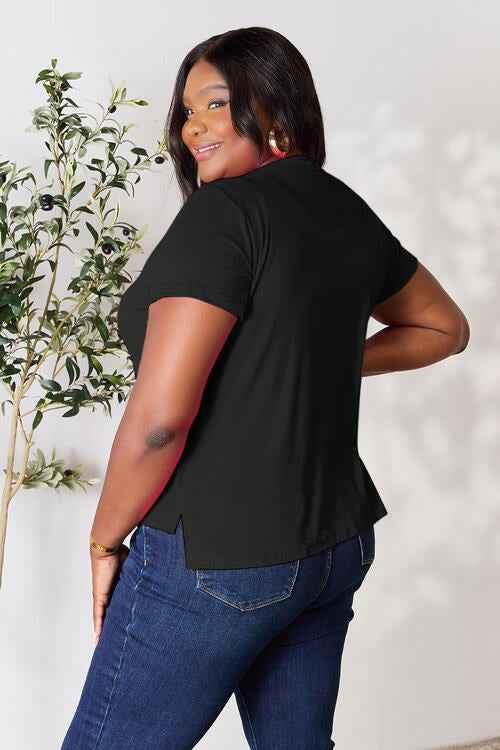 Essential Round Neck Top 21029655_e1f1059c-6332-41d0-873c-da8ad31473dc