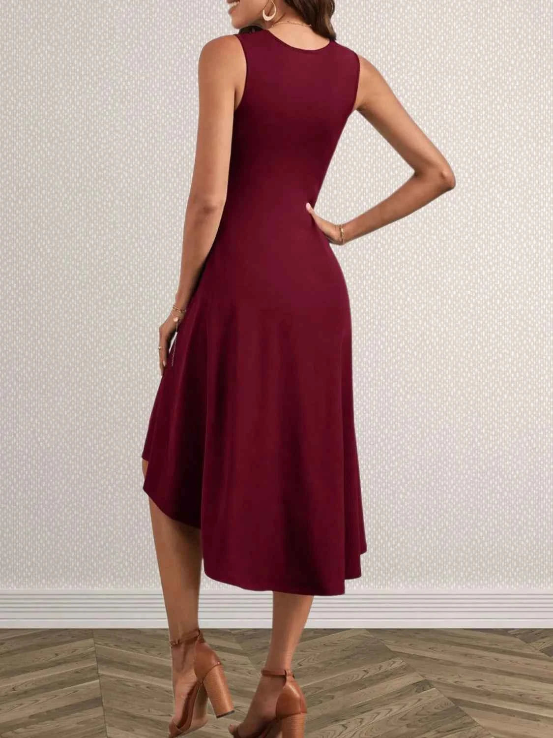 Ruched Round Neck Sleeveless Dress 21087c92-6f41-499b-b0e2-a86c2d759e29-Max-Origin