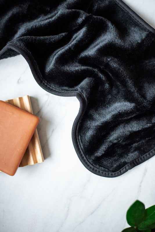 Makeup Remover Cloth 21105373_57c58214-5324-4b2f-925b-3b1ee9303dc4