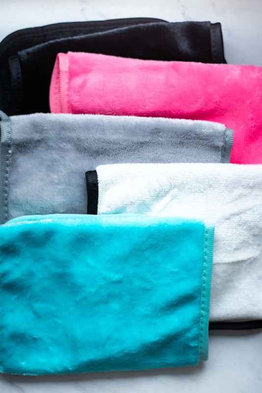 Makeup Remover Cloth 21105373_854a9d84-3df5-420d-ac28-da7ffb052aff