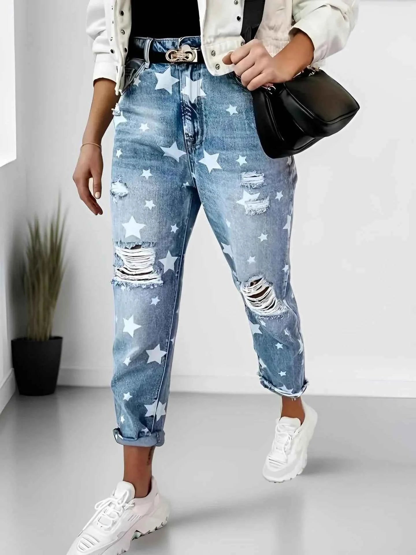 Star Print Distressed High Waist Boyfriend Jeans 2121f258494449b39e913f782c54c19a-Max-Origin