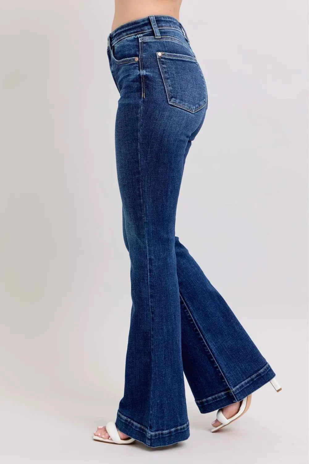 Judy Blue Full Size High Rise Flare Jeans with Pockets Plus Size 21925ddb-2e56-47b5-9abe-00888ec37fef-Max