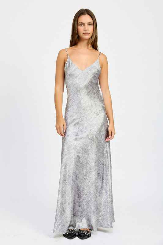 CRUCHED VELVET MAXI DRESS 21940122_03dcdddd-fa25-4067-b6e8-25cf65f8c68c