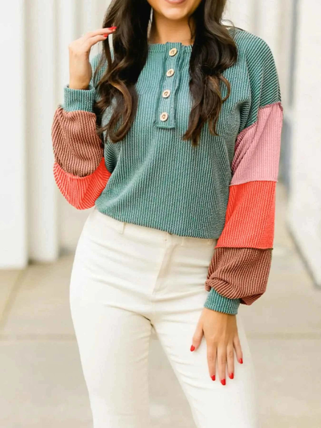 Color Block Ribbed Knit Henley Sweatshirt 21c207a0-f661-47bb-8661-9830c24093f8-Max-Origin