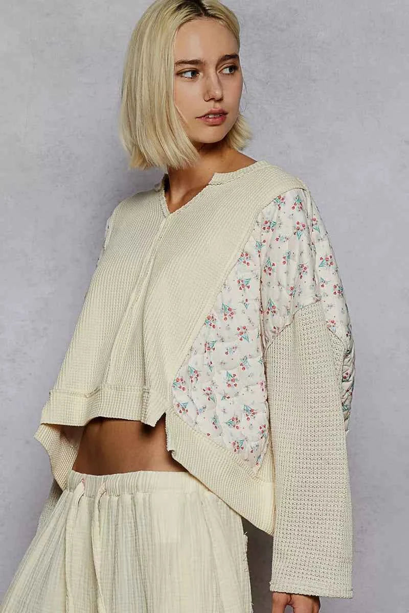POL Mix Thermal Floral Pattern Quilted Knit Cropped Top with Raw Edge Detail 21c96744-96a4-48d0-8338-a1e475c12dde-Max-Origin