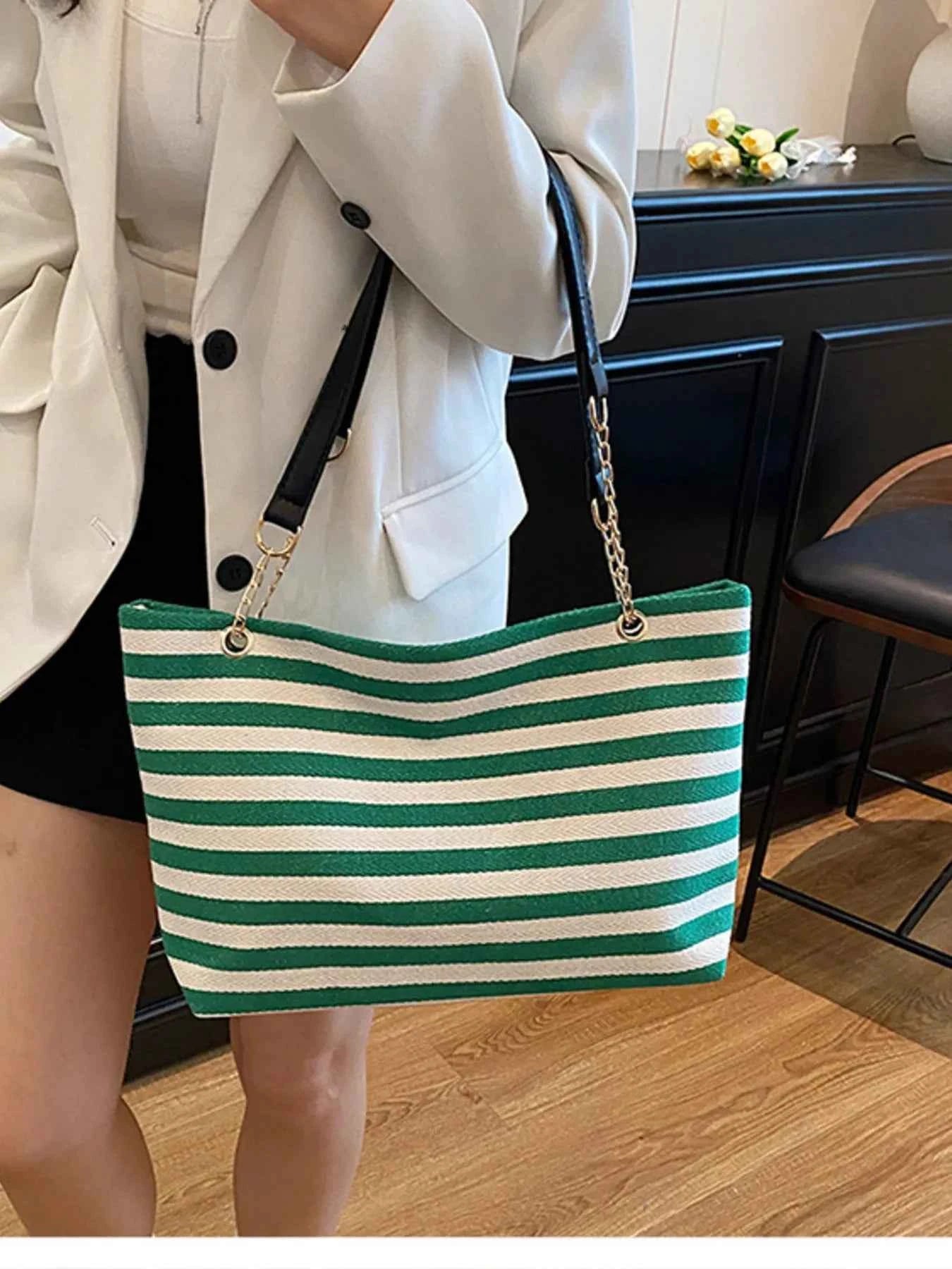 Striped Shoulder Bag with Chain Detail 21c9a4489aa6462e8ef3271267199366-Max-Origin