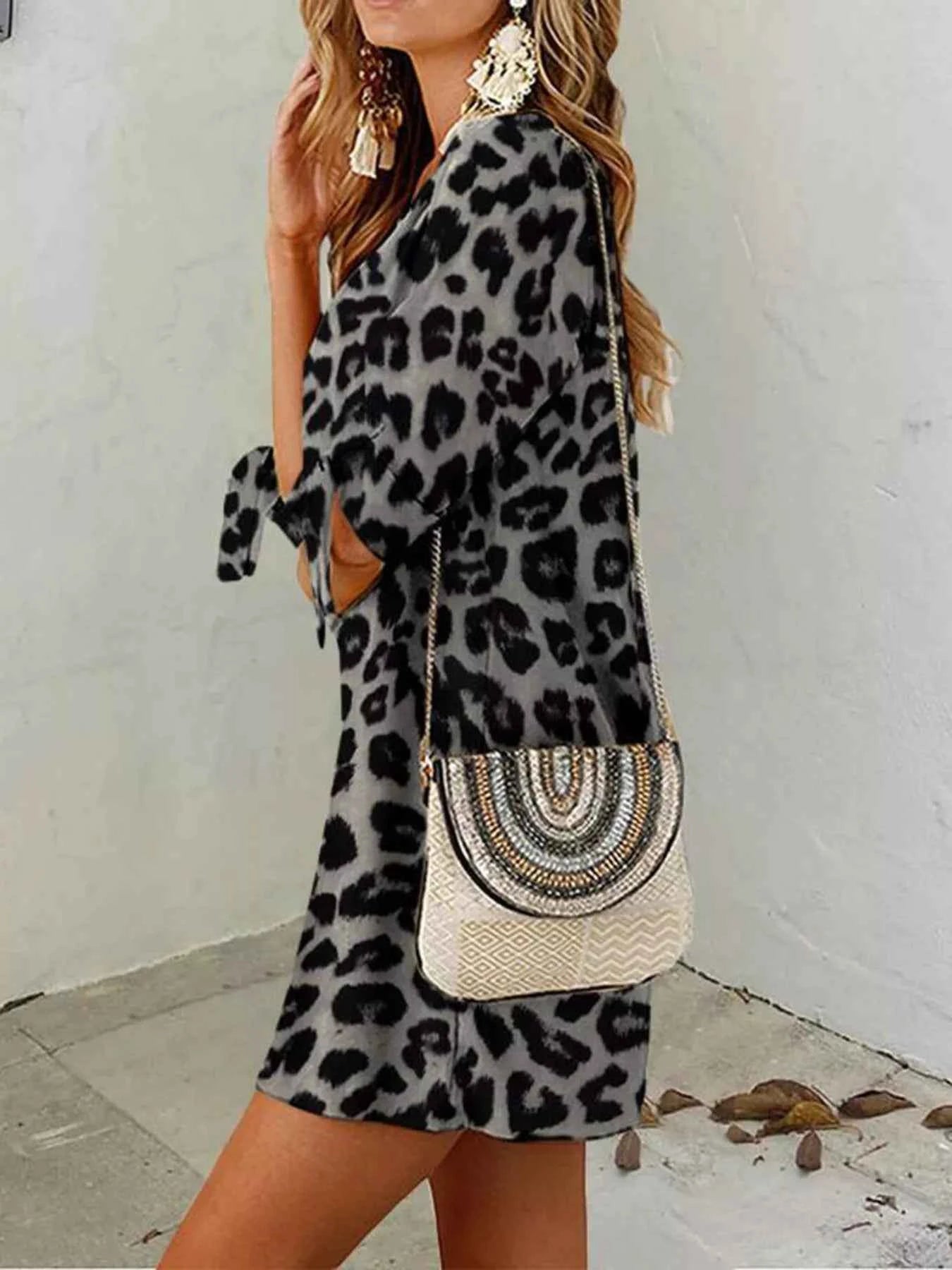 Leopard Round Neck Half Sleeve Dress 21da1a40fe1b4f04b147aee0fedfd226-Max-Origin