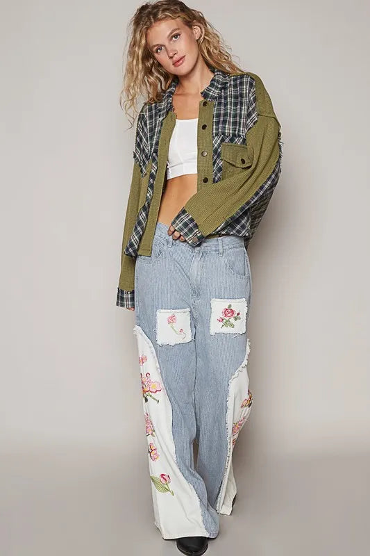 Plaid Button Down Shirt with Chest Pockets 22148b7b-0d69-48bb-9fdf-7c6b2a2c4f79-Max