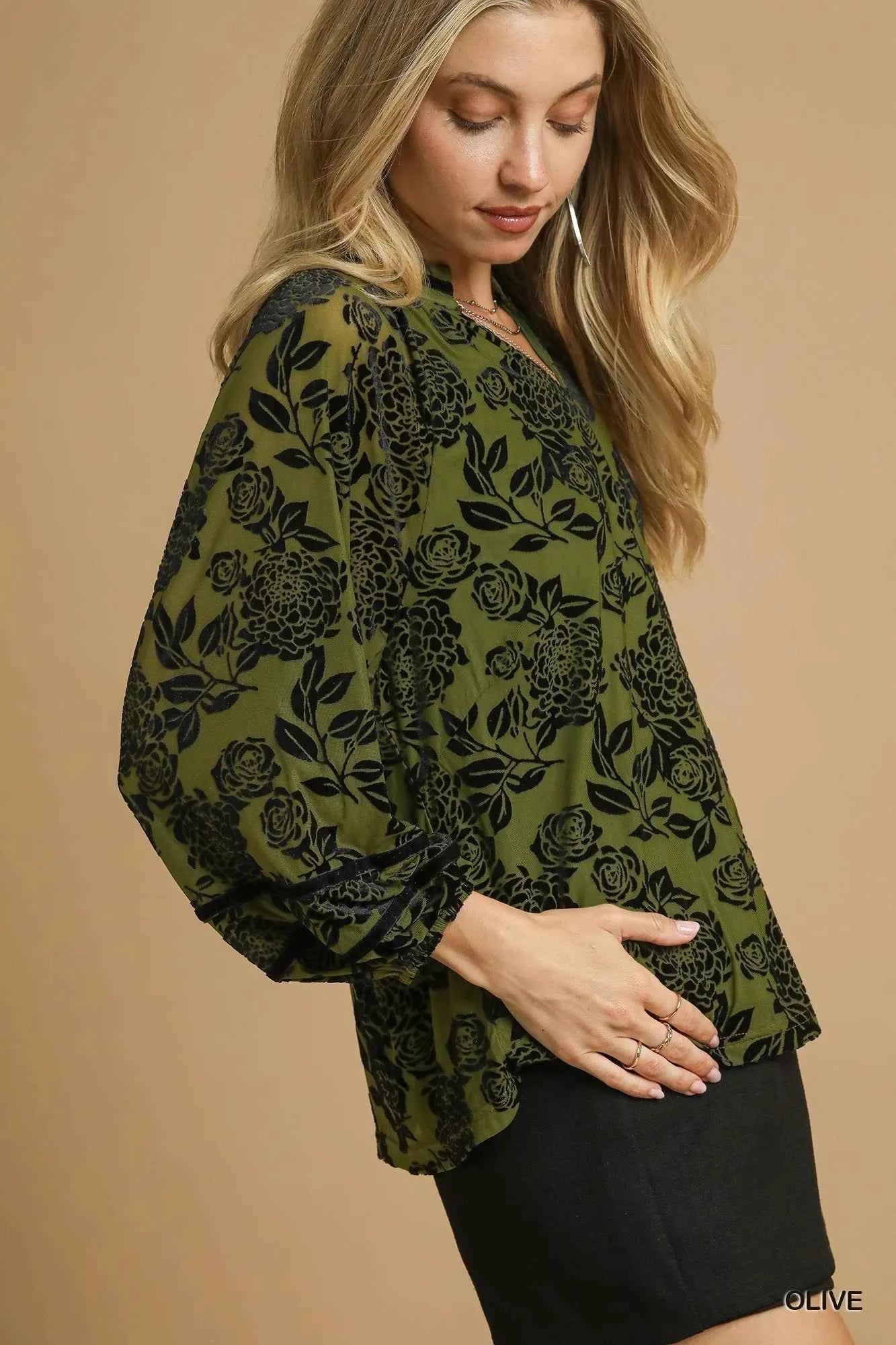 Umgee Full Size Floral Velvet Blouse with Balloon Sleeves Plus Size 2222ccc5-82ee-4c53-82f0-7de7fc703040-Max-Origin