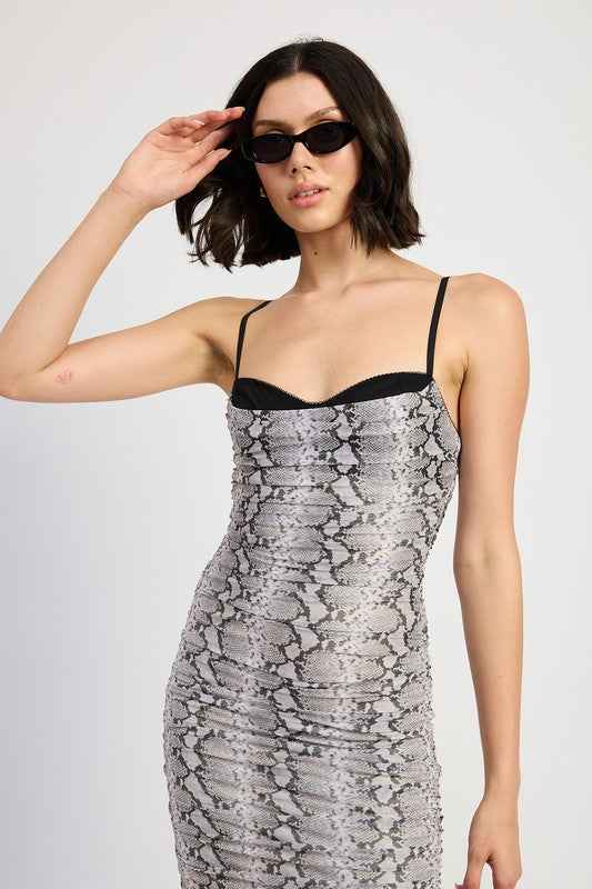 RUCHED BODYCON MIDI DRESS 22402291_37e96ccf-a4ce-48f0-be03-f5d58f334520