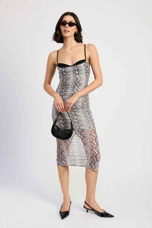 RUCHED BODYCON MIDI DRESS 22402291_39113b0c-d2a0-48e4-aa5d-522899cc7e41