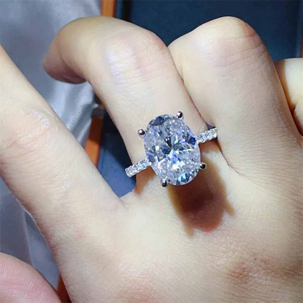 8 Carat Moissanite 925 Sterling Silver Ring 22cc0323-a5da-4a54-a519-255ee1c32ede-Max-Origin