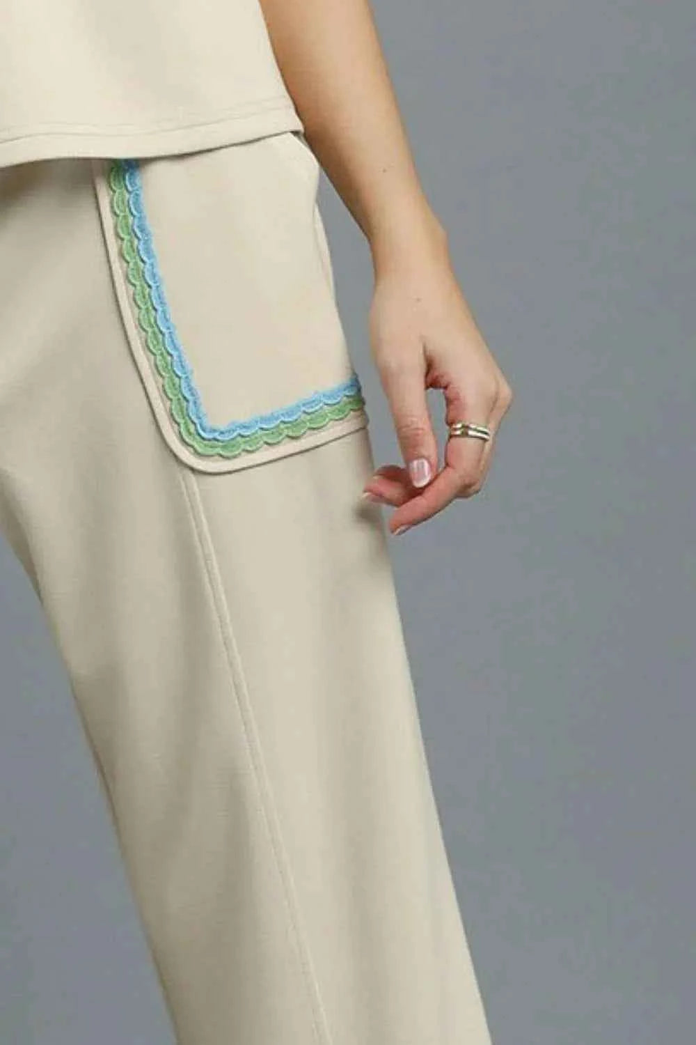 Umgee Drawstring Wide Leg Pants with Scallop Trim Detail 22fb59c4-54f9-4cd6-a438-d2ec788dc537-Max-Origin