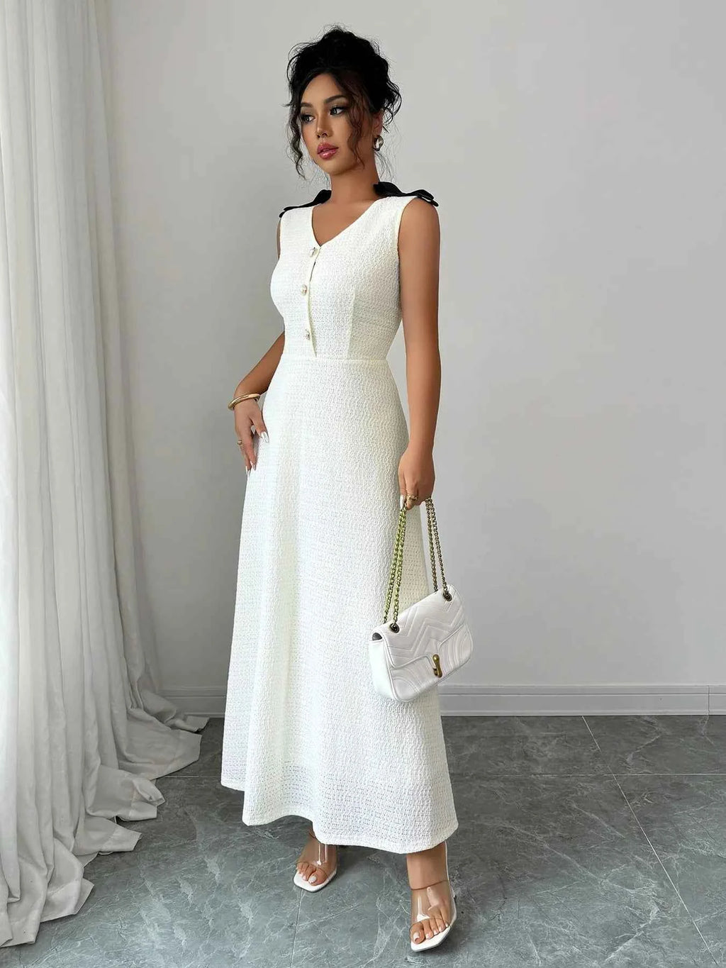 Buttoned Sleeveless Maxi Tank Dress 22fe3593-5ab3-4e40-97ac-5793dd126231-Max-Origin