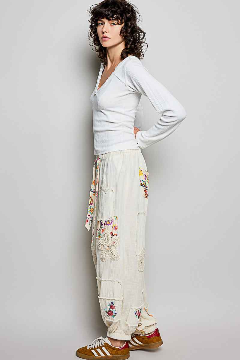 POL V-Neck Long Sleeve Ribbed Top with Lace-Accent Neckband 235d06f6-96a4-401f-884a-57646c412ada-Max