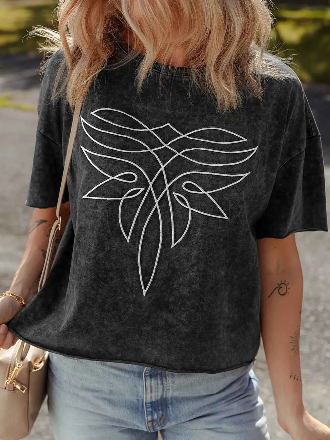 Floral Embroidered Mineral Wash Crew Neck T Shirt 23720c03f34a45d99043da4e6db23cfc-Max-Origin