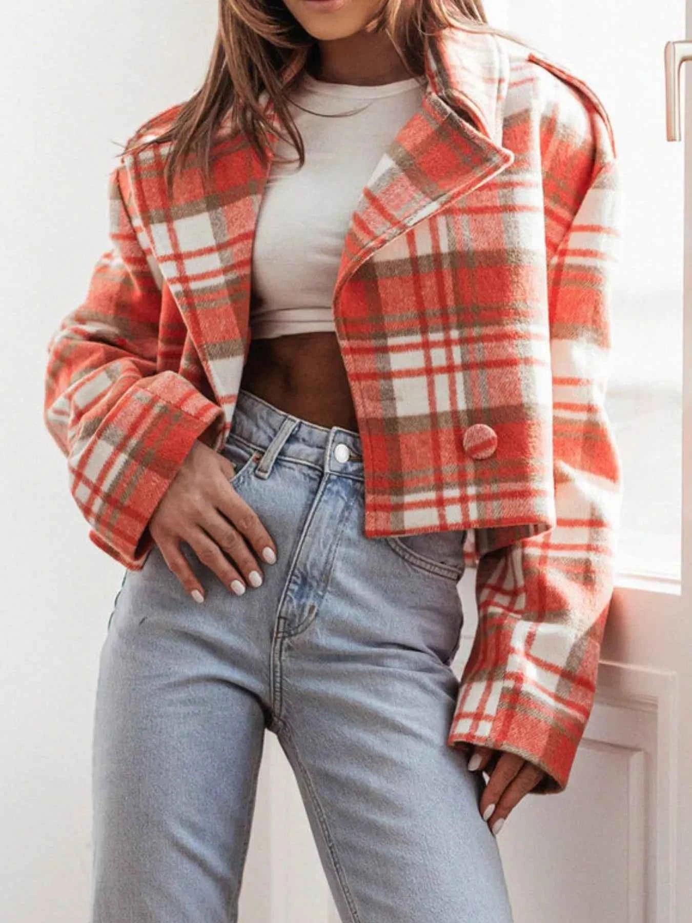 Plaid Lapel Collar Cropped Outerwear 23735237-4855-4bf0-8281-903384e55960-Max-Origin