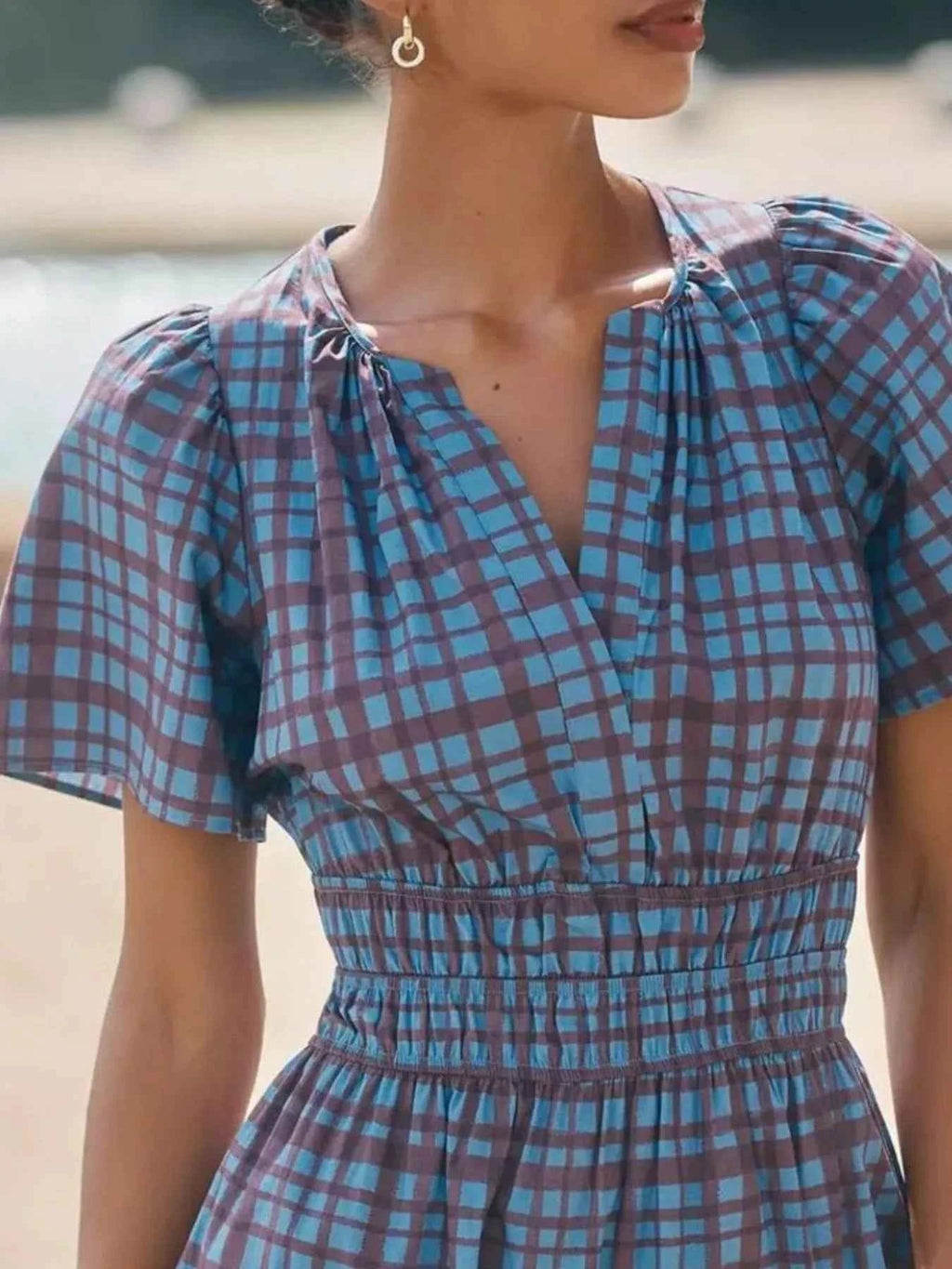 Printed Notched Short Sleeve Dress 237a2aed-eada-4b45-a91f-0324e744d631-Max-Origin