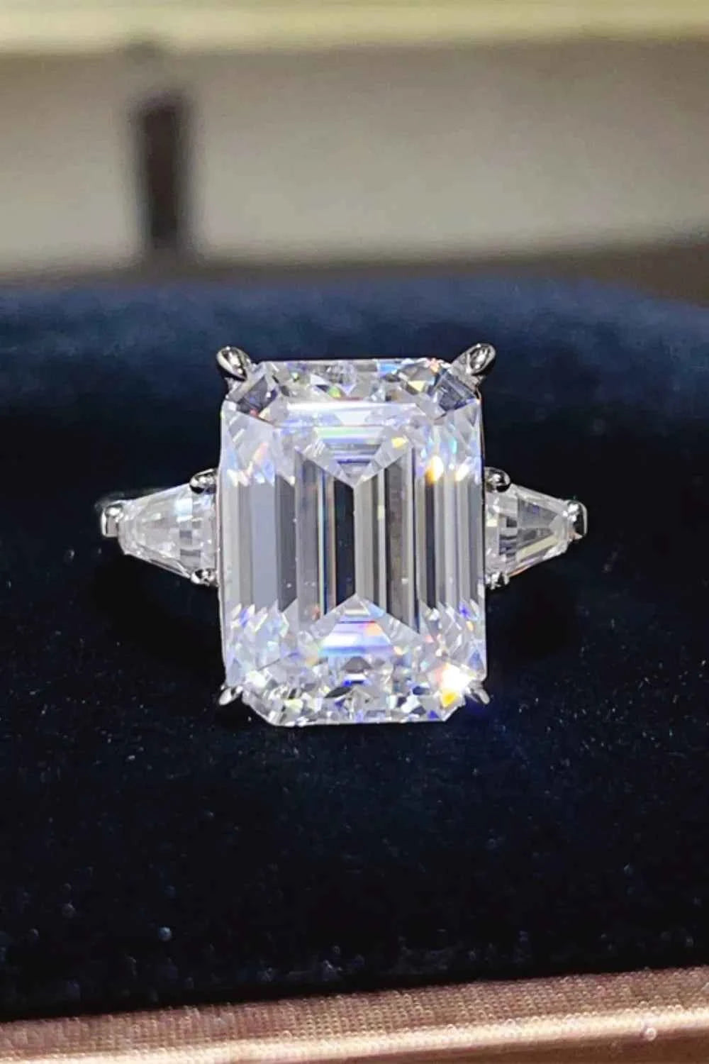10 Carat Moissanite 925 Sterling Silver Ring 23b6086b-74d8-4528-a8c2-152325549d84-Max