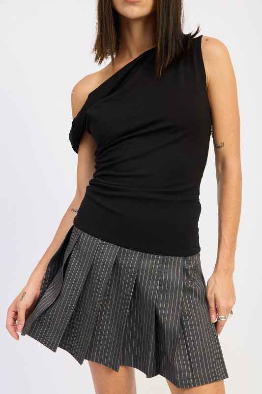 Contrasted Off-Shoulder Mini Dress 24268302_fe7c721c-914b-4baf-81d6-693be4d52320