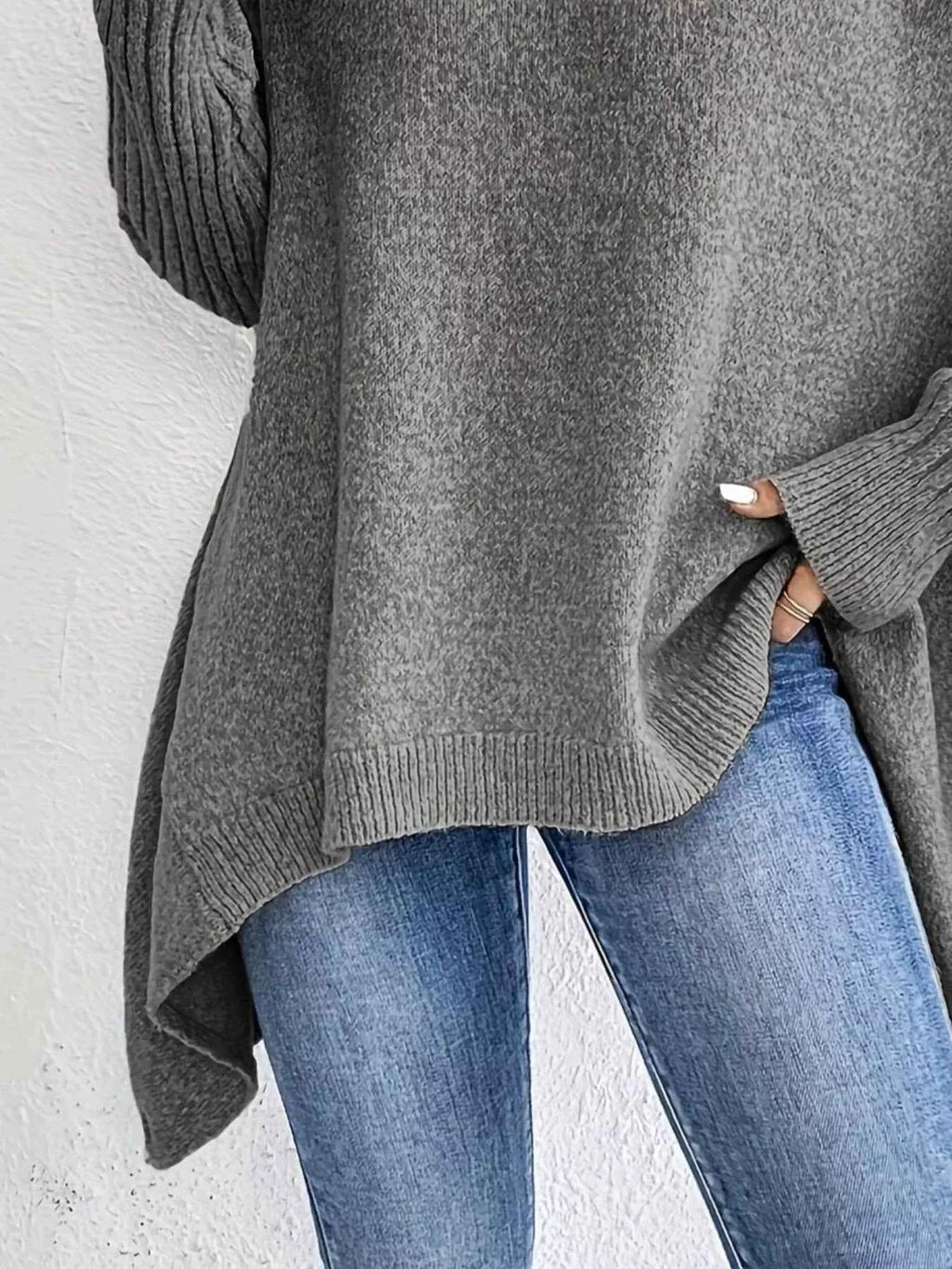 Turtleneck Dropped Shoulder Sweater 242b8960-a2ea-4288-89e9-89984e2a00e9-Max-Origin