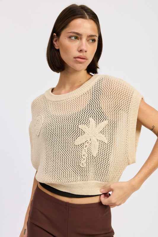 SLEEVELESS CROCHET PATCHED TOP 24577339_8247df0d-d1cd-41b6-bb3d-22b2d1569b17